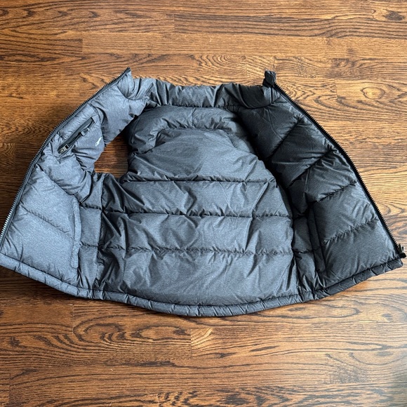 ☀️☀️Boys RALPH LAUREN Midnight Puffer Vest - Picture 3 of 5
